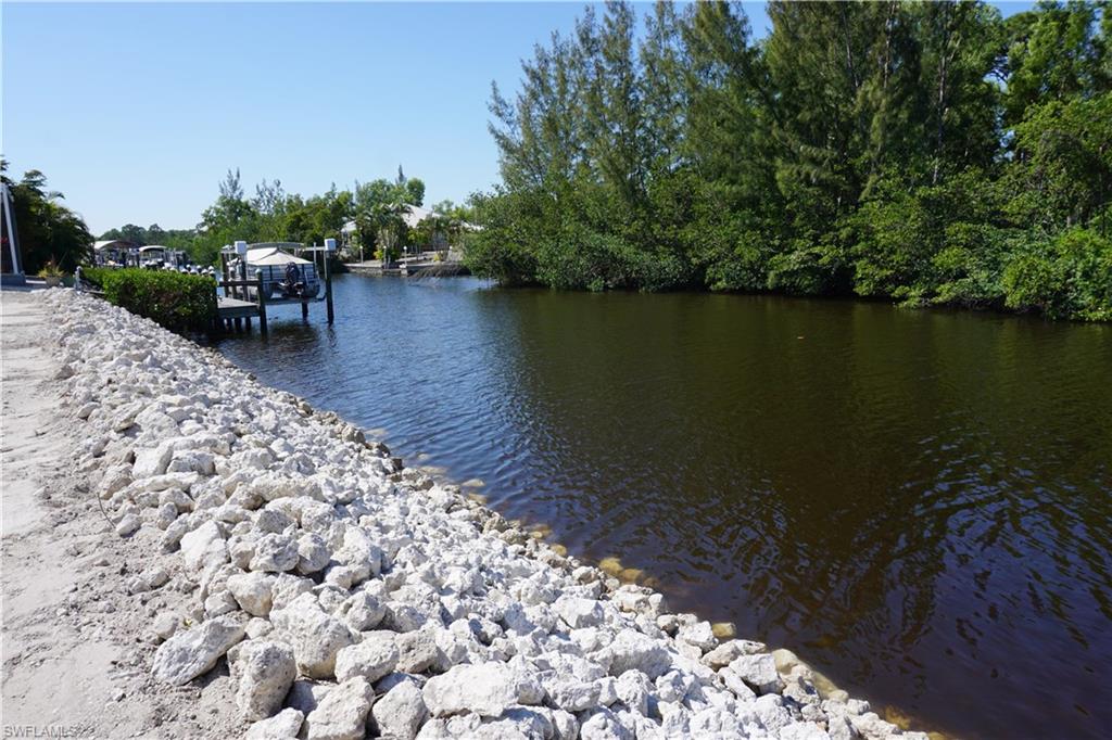 CHARLOTTE SHORES - Land