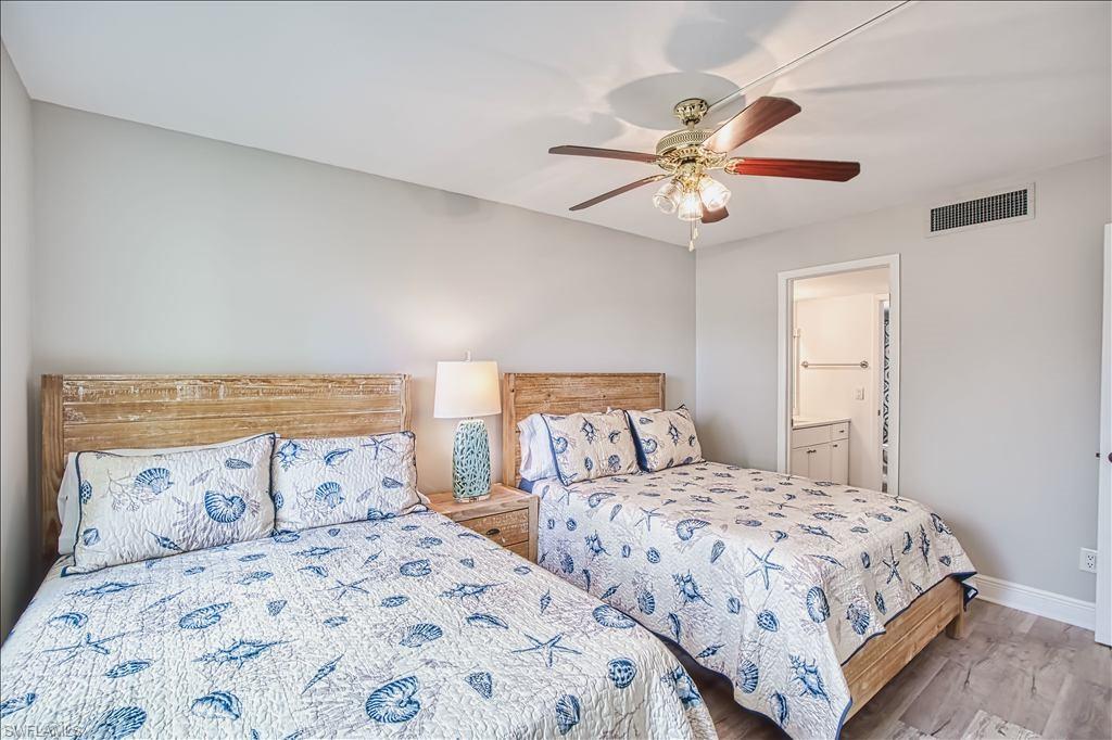 SEVEN LAKES - Residential