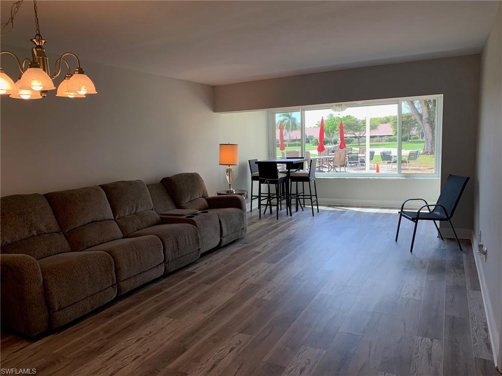 SEVEN LAKES - Residential