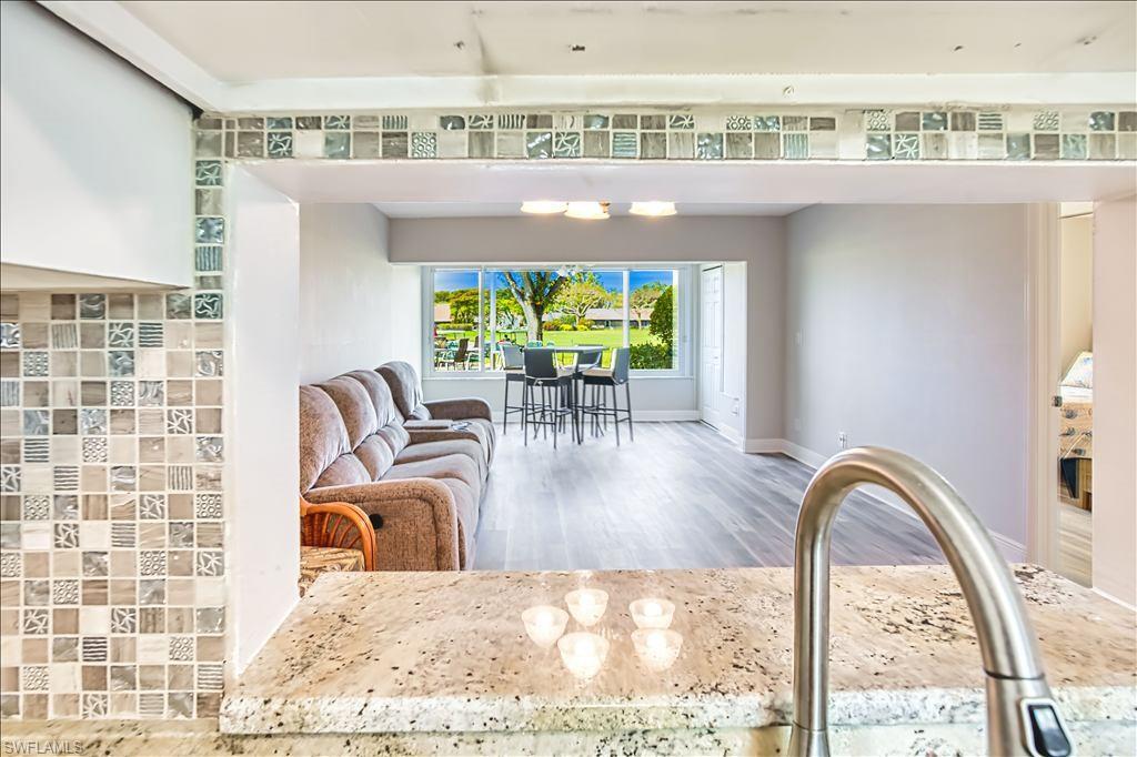 SEVEN LAKES - Residential