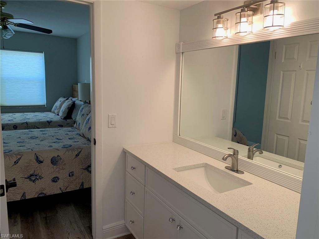 SEVEN LAKES - Residential