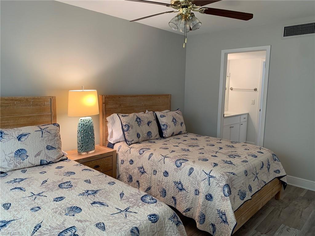 SEVEN LAKES - Residential