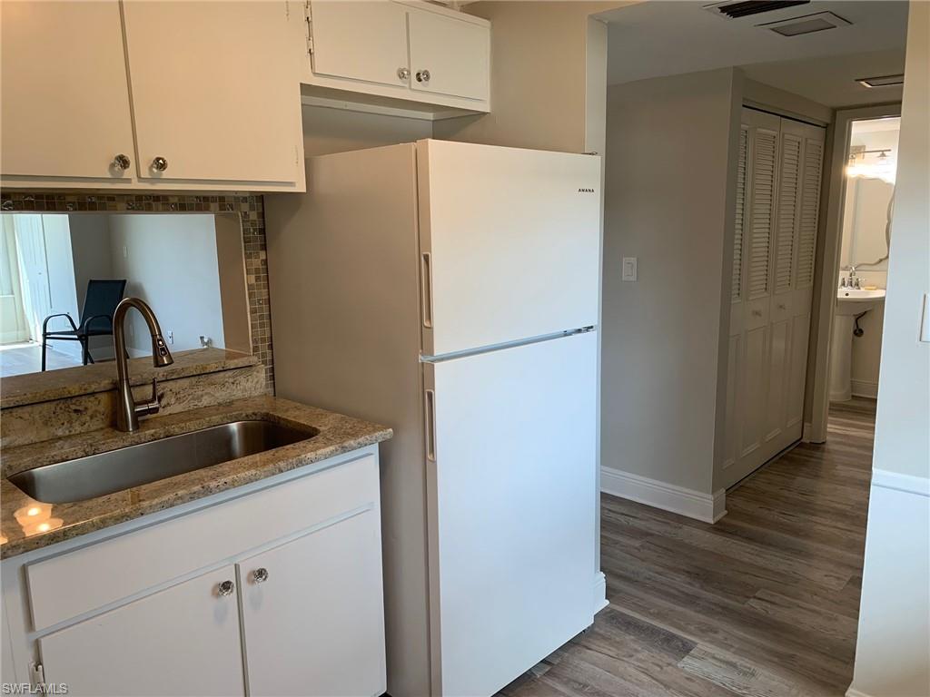 SEVEN LAKES - Residential