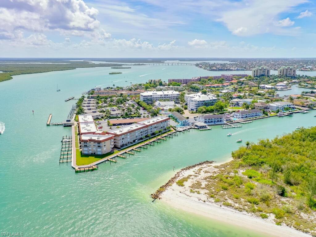 VILLE DE MARCO - Residential