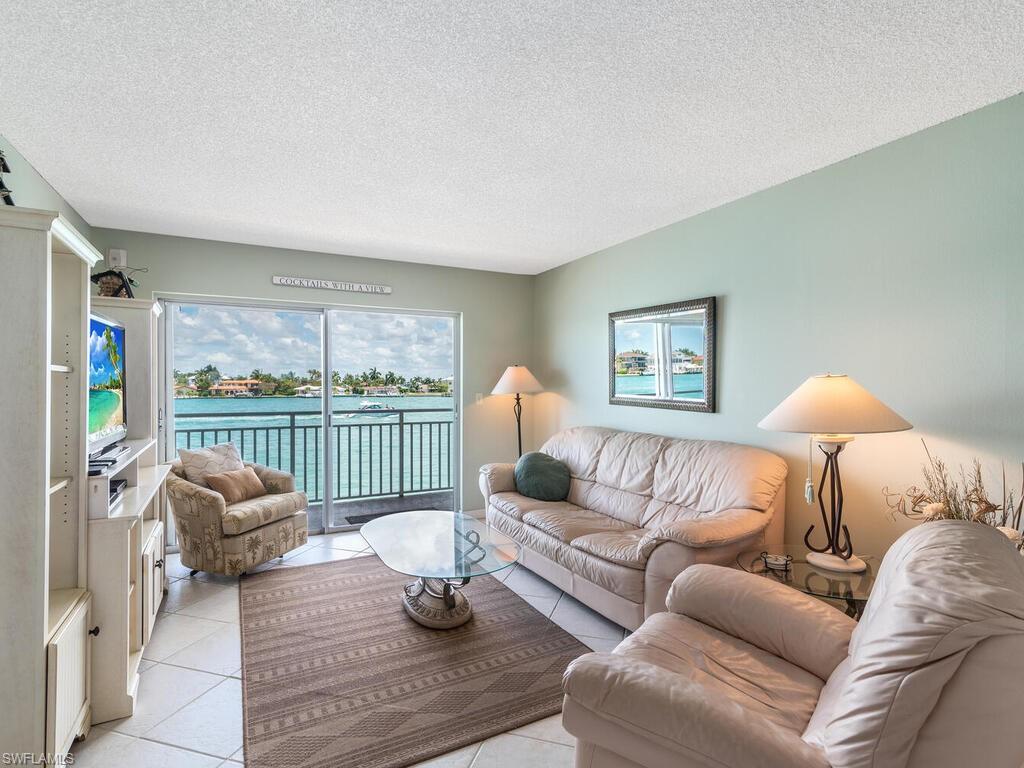 VILLE DE MARCO - Residential