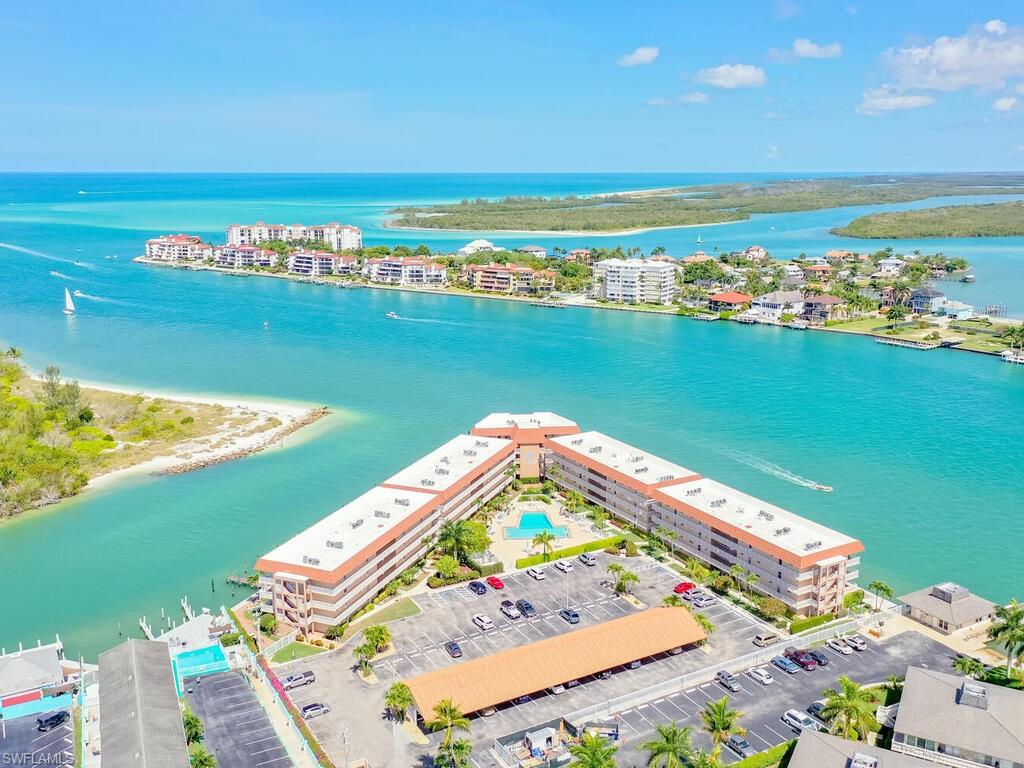 VILLE DE MARCO - Residential