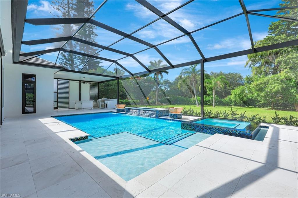 FOUR SEASONS - Residential