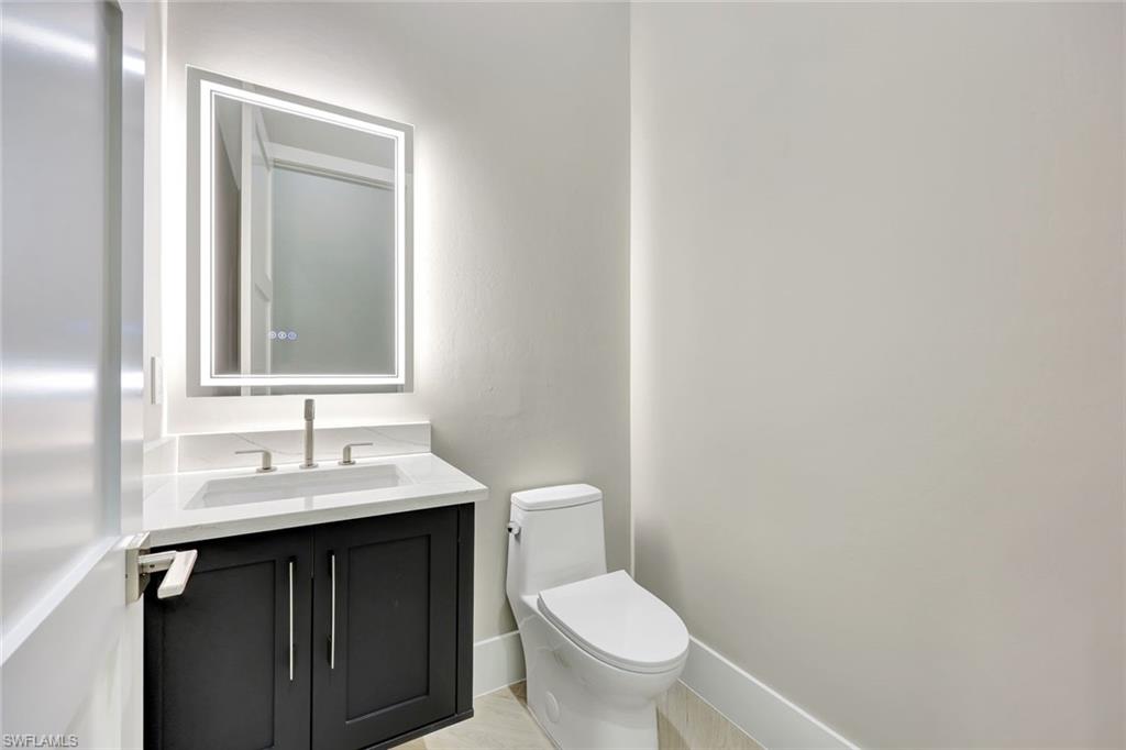 FOUR SEASONS - Residential