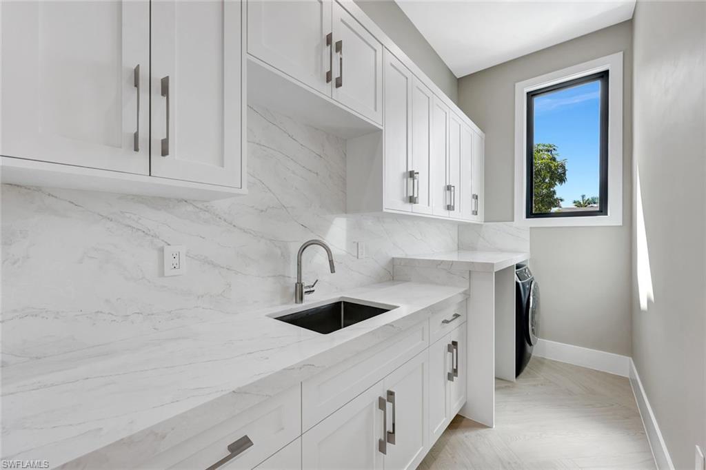 FOUR SEASONS - Residential