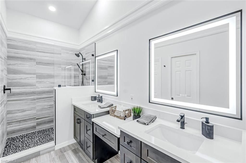 HUNTERS RIDGE - Residential