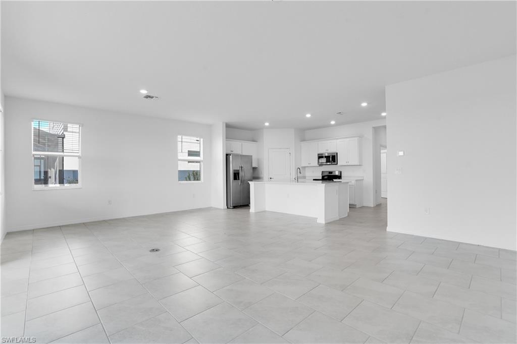 WILLOW AT PUNTA GORDA - Residential