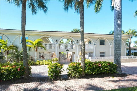 Photo of 980 7th AVE S #204, NAPLES, FL 34102 (MLS # 226025950)