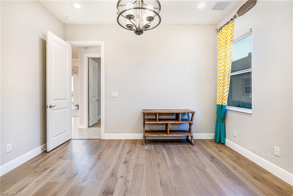 HIDDEN HARBOR - Residential