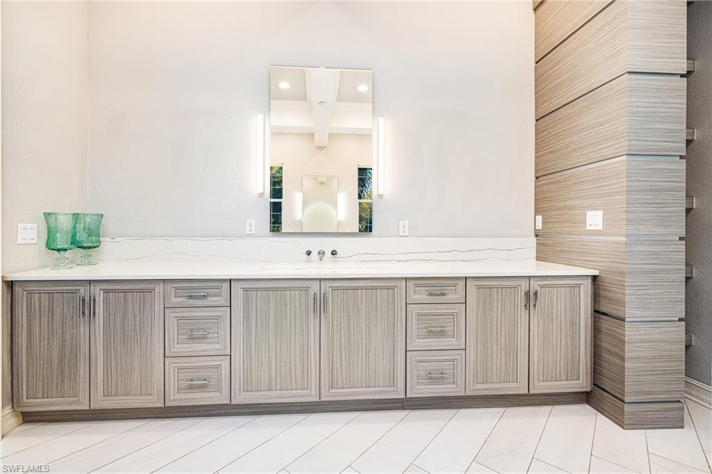 HIDDEN HARBOR - Residential