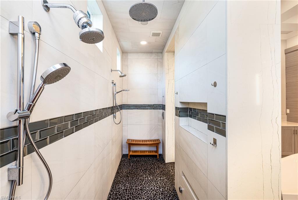 HIDDEN HARBOR - Residential