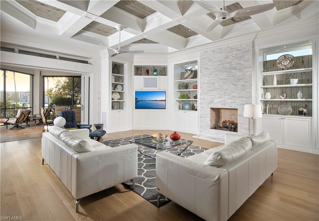 PARK SHORE - Residential