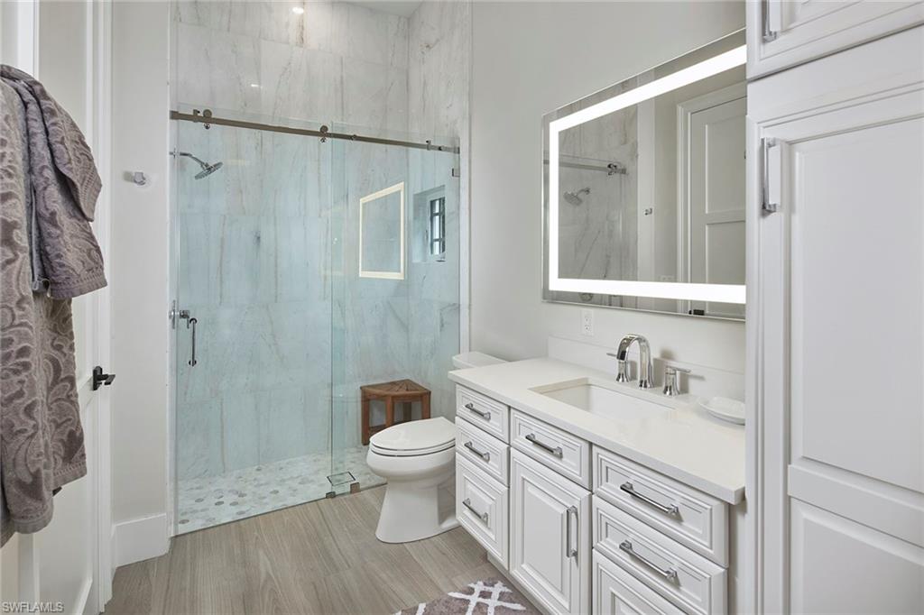 LIVINGSTON WOODS - Residential