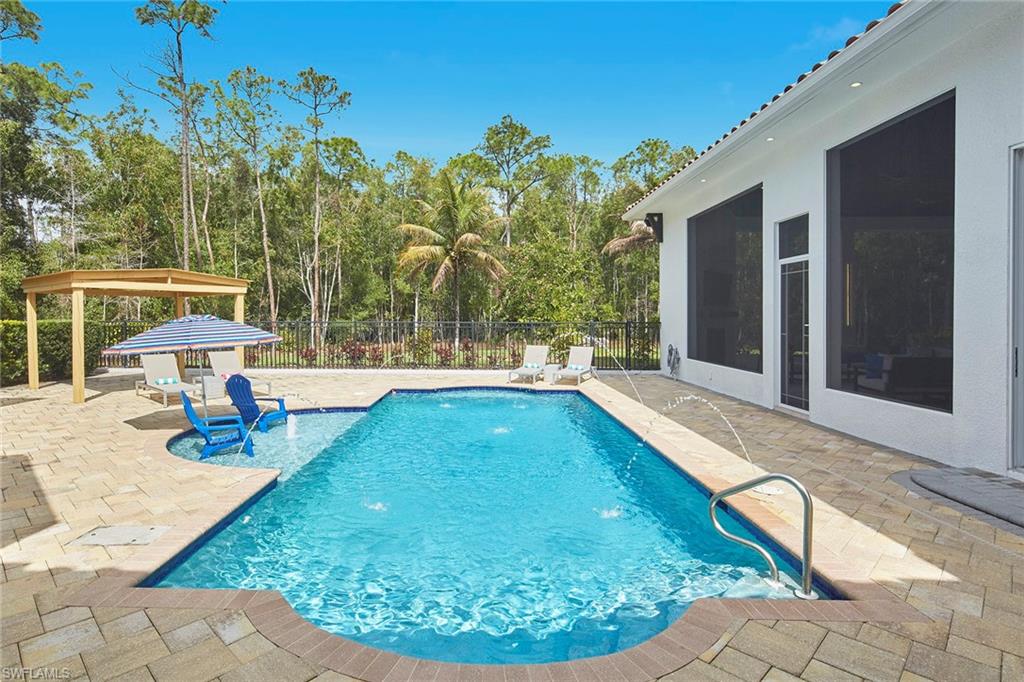 LIVINGSTON WOODS - Residential