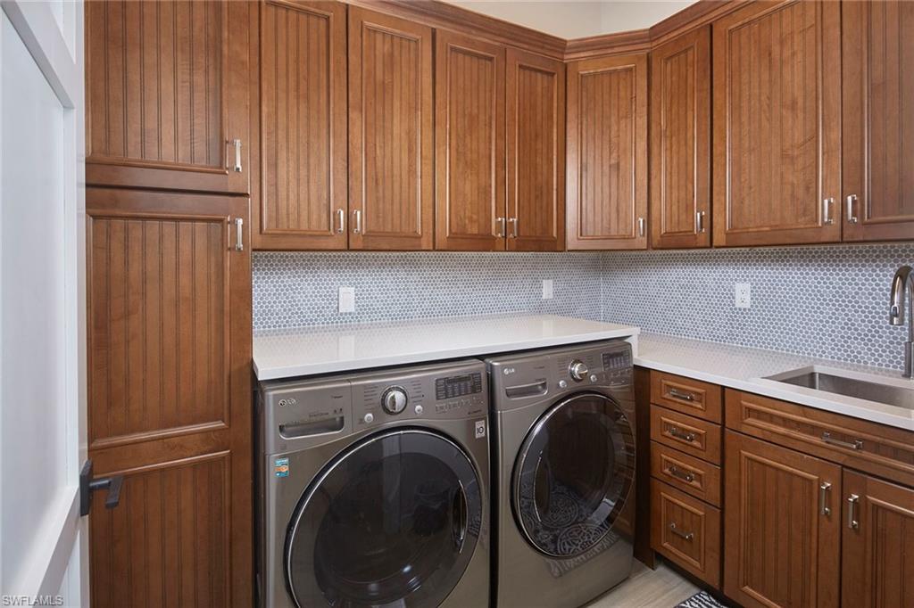 LIVINGSTON WOODS - Residential