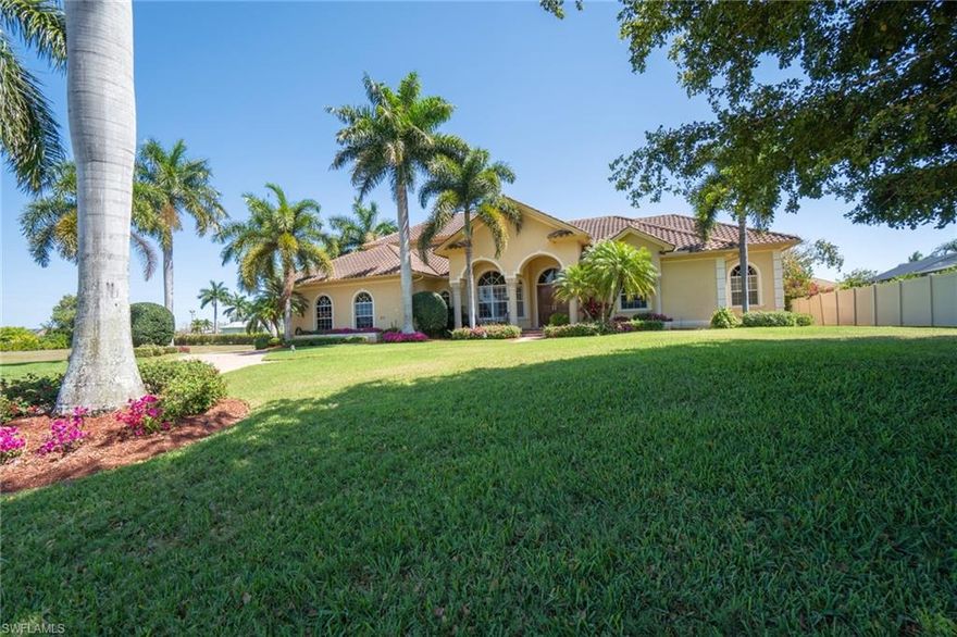 Boaters dream!! Exceptional home situated on an oversize corner lot with direct access through Roberts Bay!  Home has been updated and remodeled with the finest appointments, fully furnished turnkey with designer furnishings, oversize dock will accommodate a boat of approximately 42 foot, or multiple boats and jet skis.