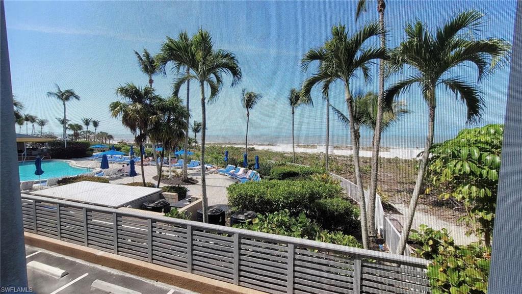 SANIBEL VIEW VILLAS - Residential