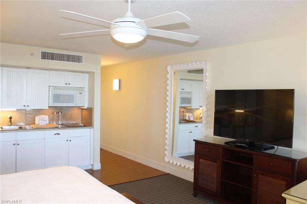 SANIBEL VIEW VILLAS - Residential