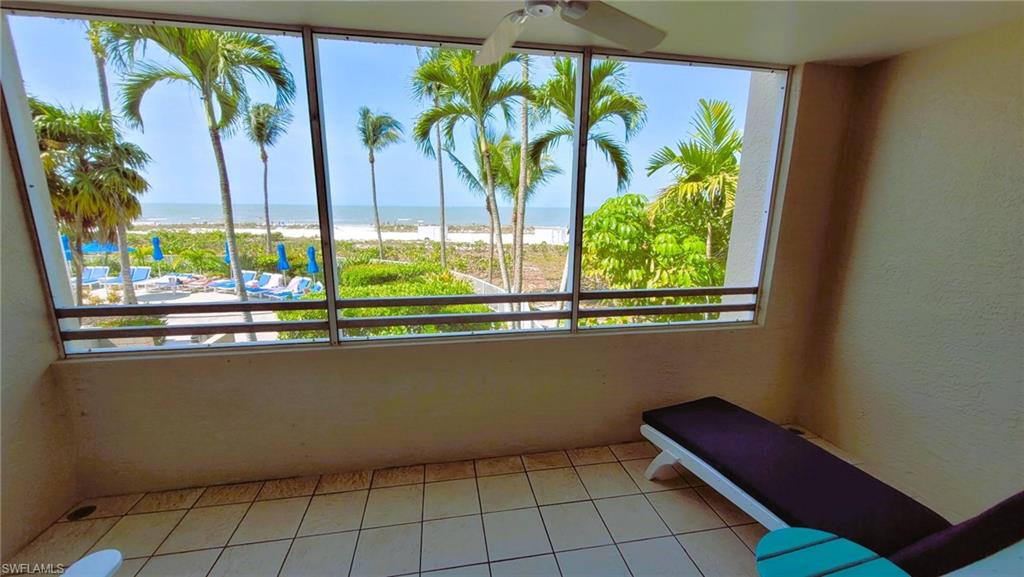 SANIBEL VIEW VILLAS - Residential