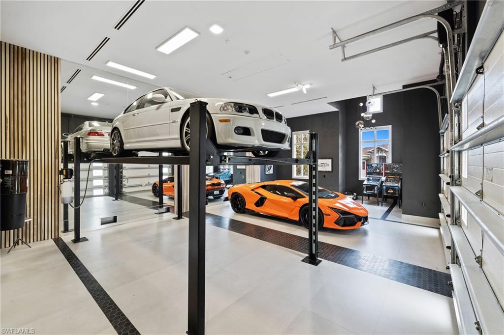 BAY WOODS - Residential