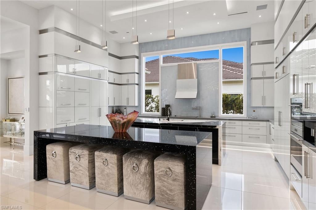 BAY WOODS - Residential