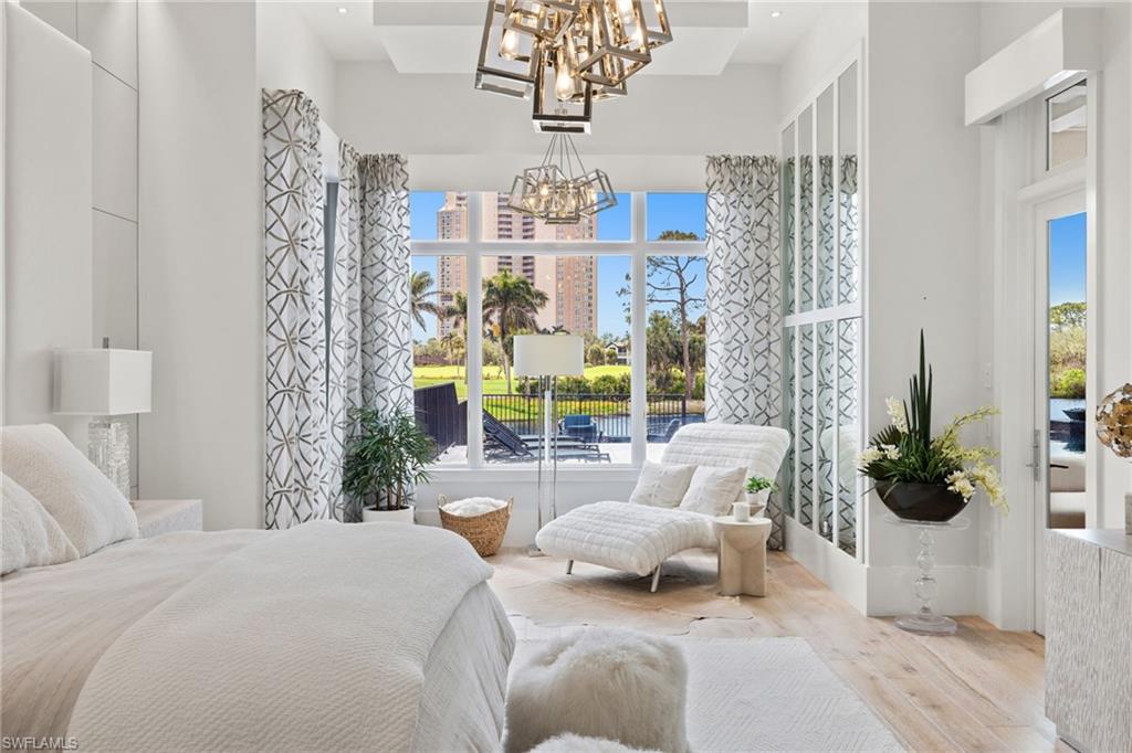 BAY WOODS - Residential