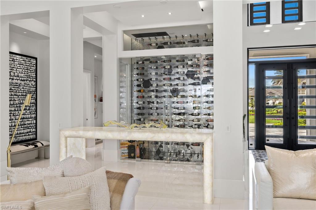 BAY WOODS - Residential