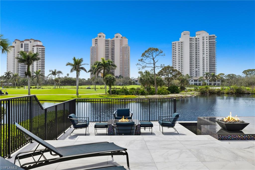 BAY WOODS - Residential