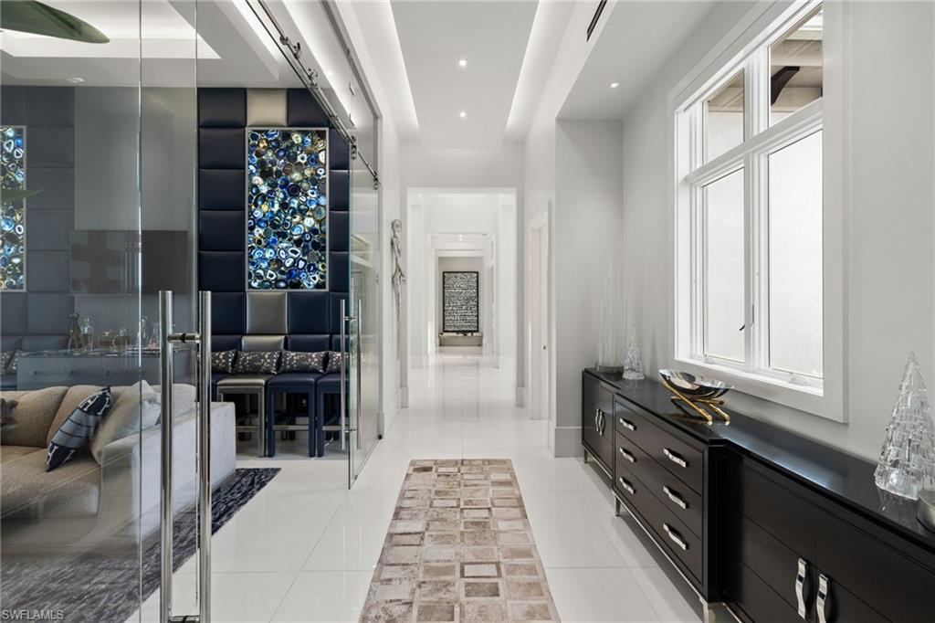 BAY WOODS - Residential