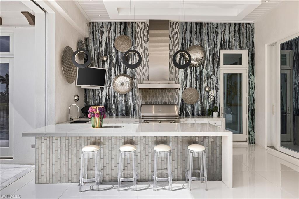 BAY WOODS - Residential