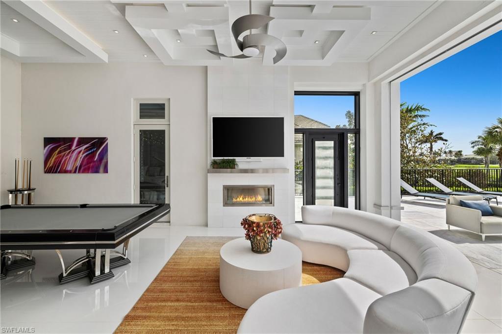 BAY WOODS - Residential