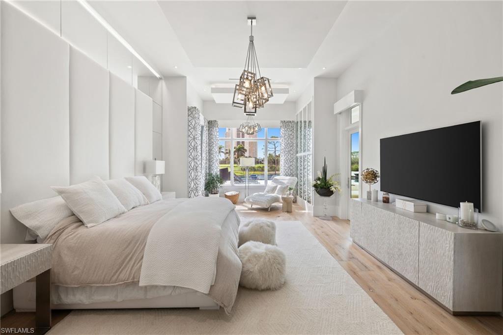 BAY WOODS - Residential