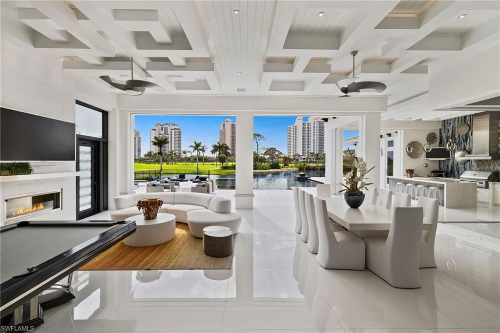 BAY WOODS - Residential