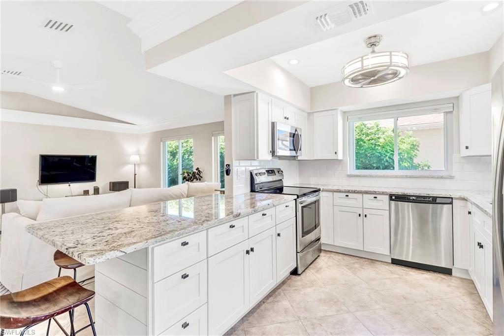 NAPLES PARK - Residential