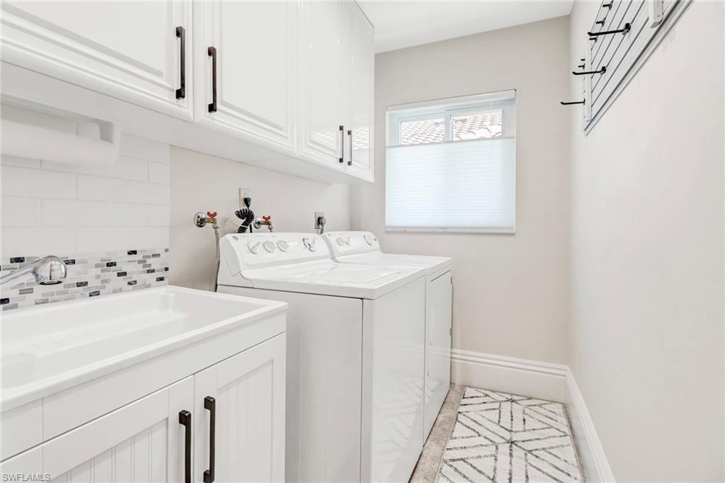 NAPLES PARK - Residential