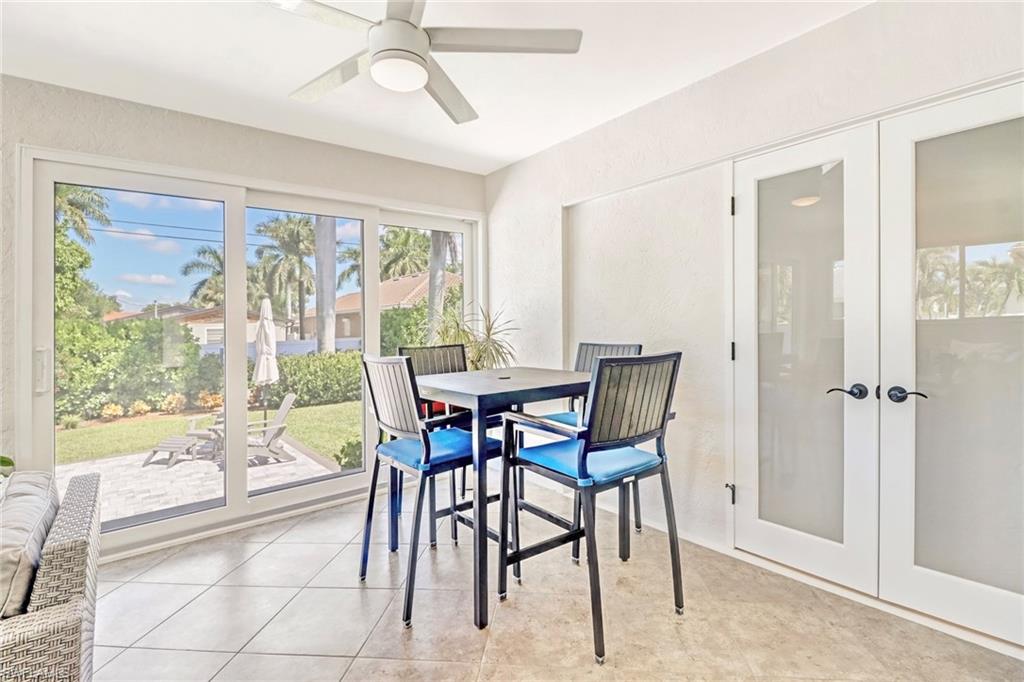 NAPLES PARK - Residential