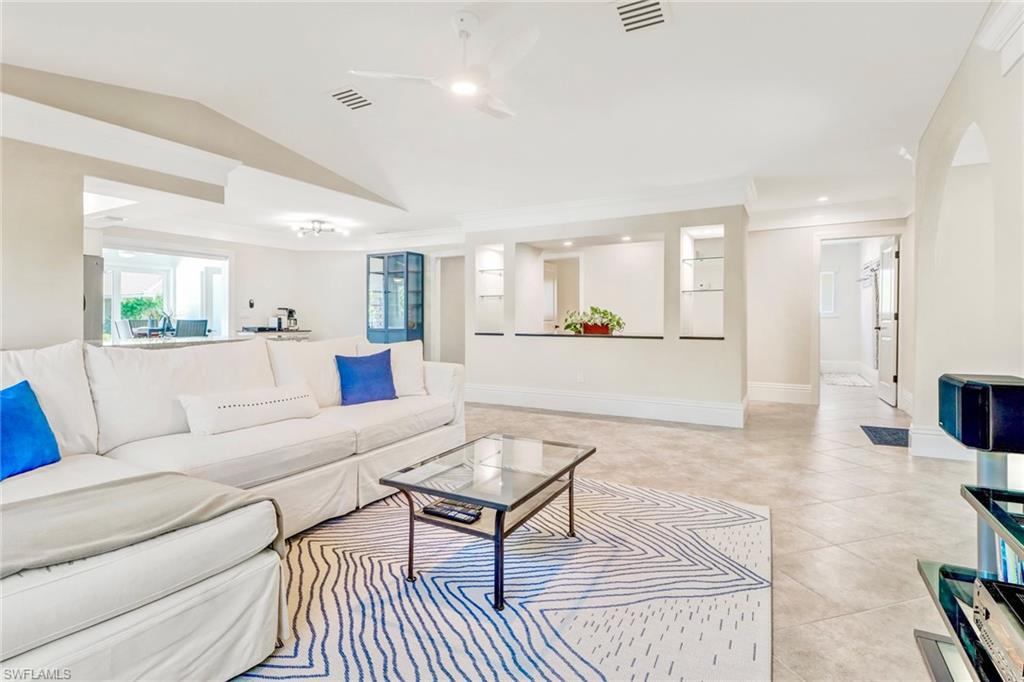 NAPLES PARK - Residential