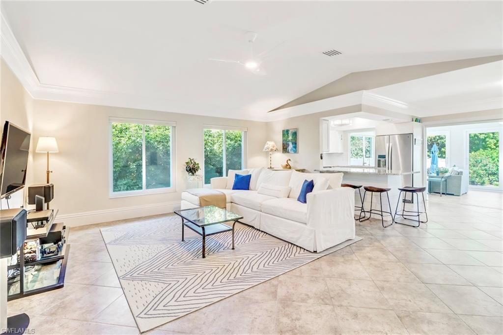 NAPLES PARK - Residential