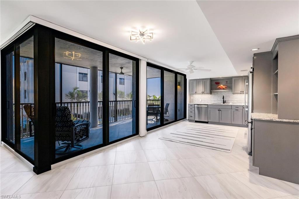 SHOREWOOD OF SANIBEL CONDO - Residential