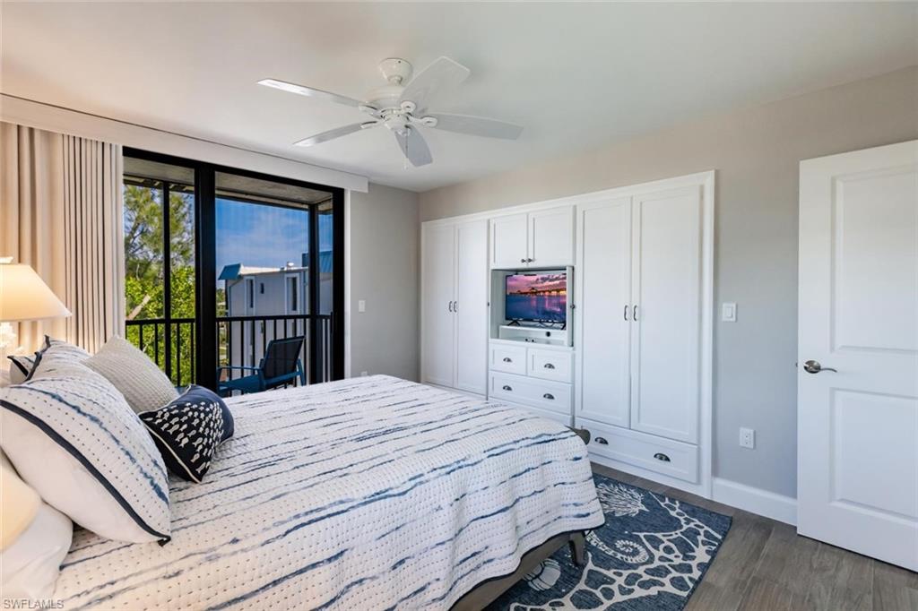 SHOREWOOD OF SANIBEL CONDO - Residential