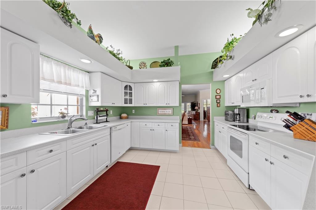 CYPRESS LAKE COUNTRY CLUB - Residential