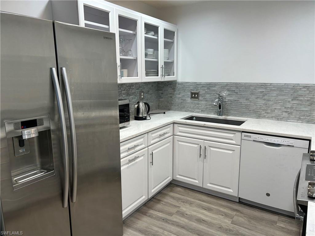 VANDERBILT VILLAS - Residential Lease