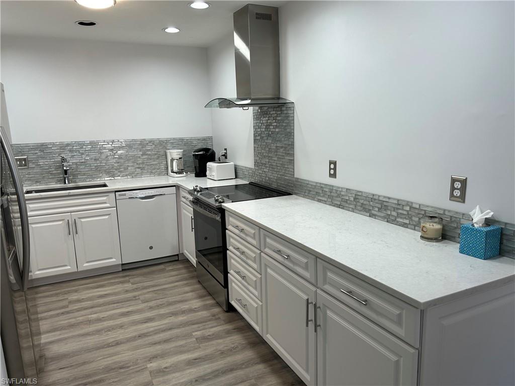 VANDERBILT VILLAS - Residential Lease