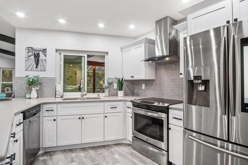 RIVER OAKS - Residential