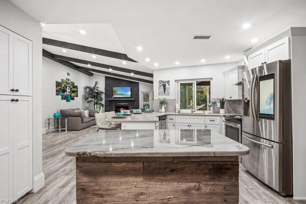 RIVER OAKS - Residential