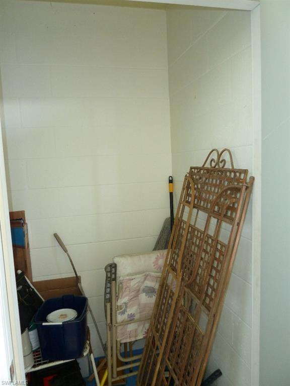 SEVEN LAKES - Residential